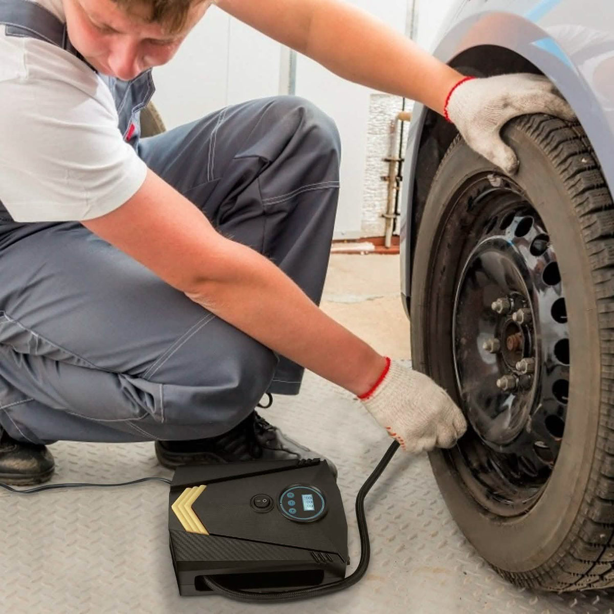 12V DC 100W 150PSI Digital Tire Inflator