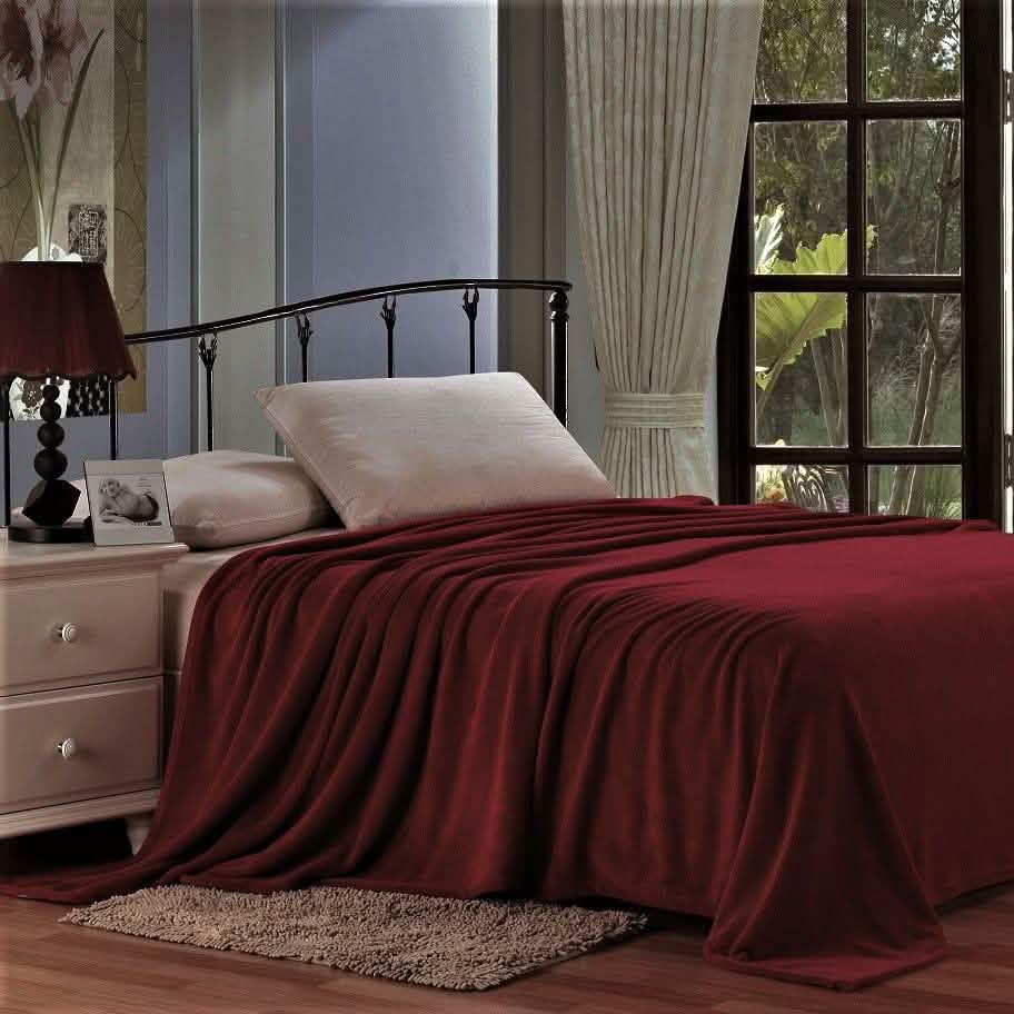 Lightweight and Soft Solid Blankets