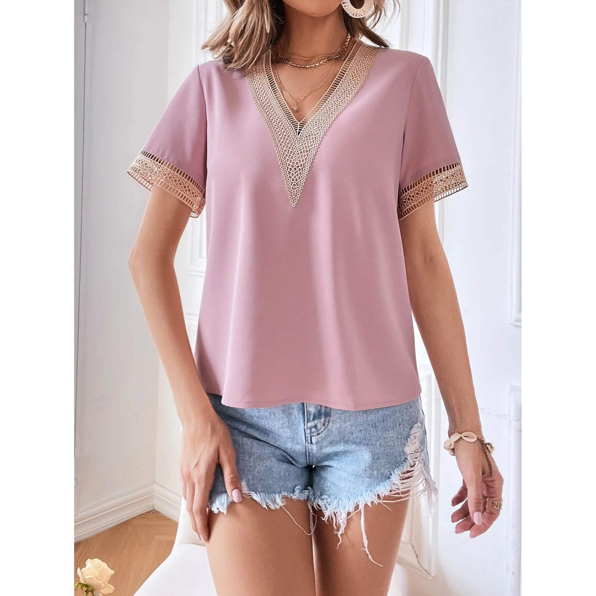 Women's Contrast Guipure Lace Blouse